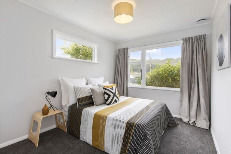 Photo of property in 203 Wellington Road, Wainuiomata, Lower Hutt, 5014