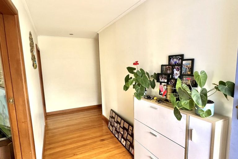 Photo of property in 7 Glenora Place, Hornby, Christchurch, 8042