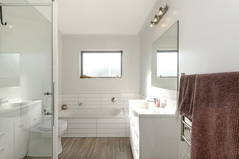 Photo of property in 30 Hamilton Drive, Wainui, Gisborne, 4010