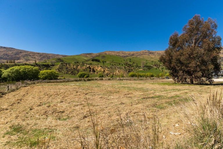 Photo of property in 5 Cardrona Valley Road, Wanaka, 9305