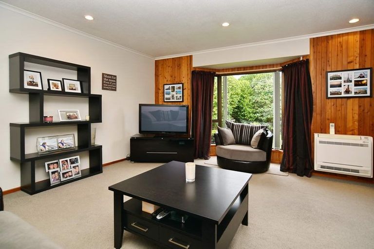 Photo of property in 2/38 Chipping Lane, Redwood, Christchurch, 8051