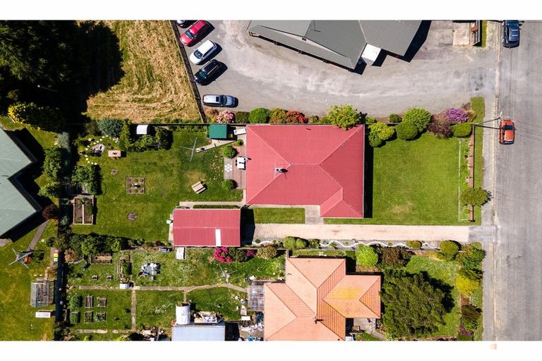 Photo of property in 3 Price Street, Waimate, 7924