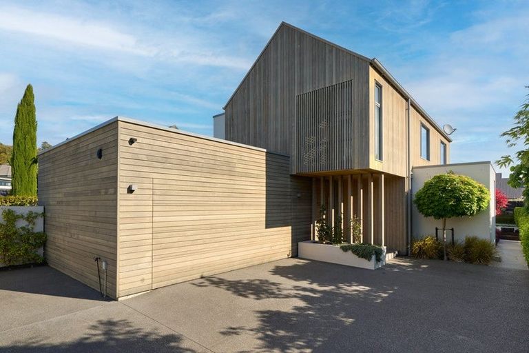 Photo of property in 3 Ngahere Street, Fendalton, Christchurch, 8041