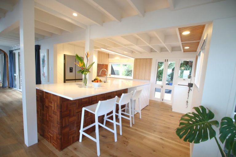 Photo of property in 67 Rosecamp Road, Beach Haven, Auckland, 0626