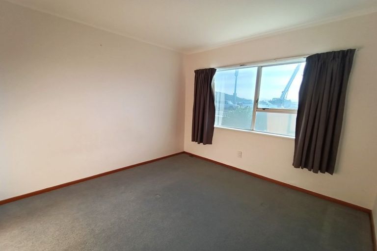 Photo of property in 73 Marine Parade, Seatoun, Wellington, 6022