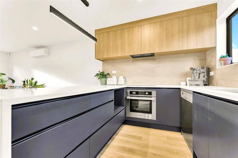 Photo of property in 16b Bellringer Road, Massey, Auckland, 0614