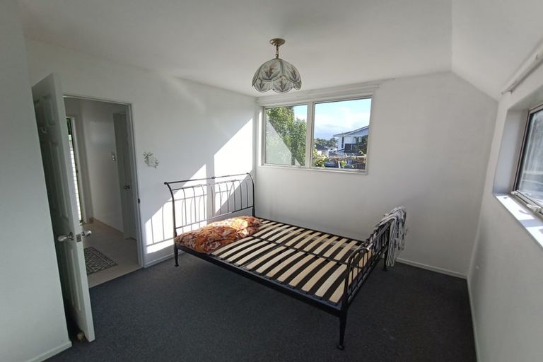 Photo of property in 44a Waverley Avenue, Glenfield, Auckland, 0629