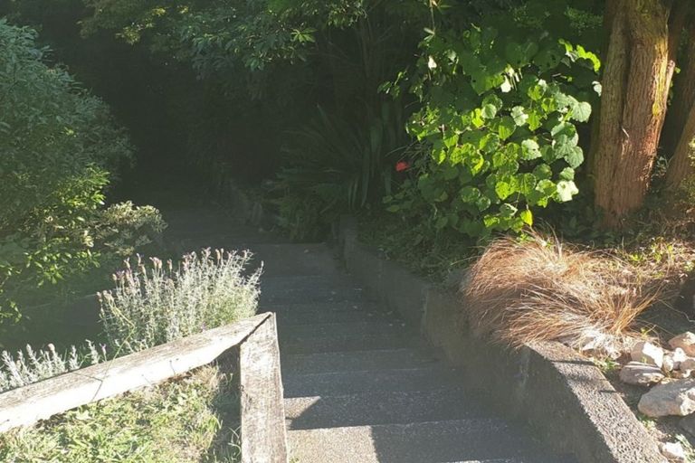 Photo of property in 9 Woodstock Terrace, Tawa, Wellington, 5028