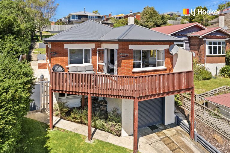 Photo of property in 17 Agnes Street, Kenmure, Dunedin, 9011