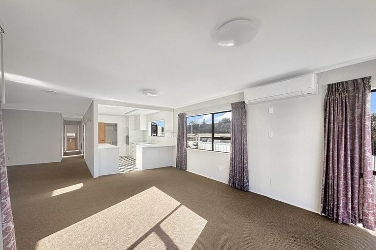 Photo of property in 52 Eureka Place, Parahaki, Whangarei, 0112