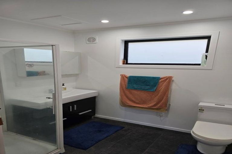 Photo of property in 24 Silverstream Road, Crofton Downs, Wellington, 6035