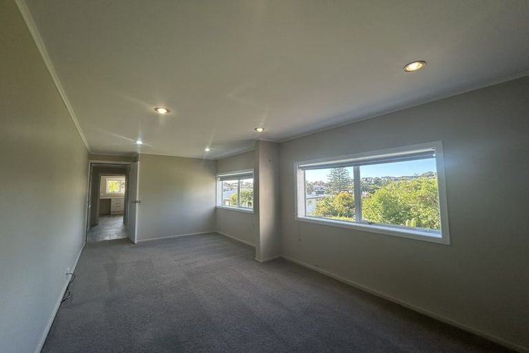 Photo of property in 6 Crichton Terrace, Hauraki, Auckland, 0622