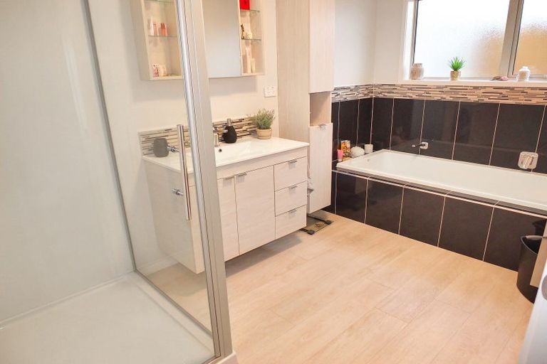 Photo of property in 11 Story Street, Foxton Beach, Foxton, 4815