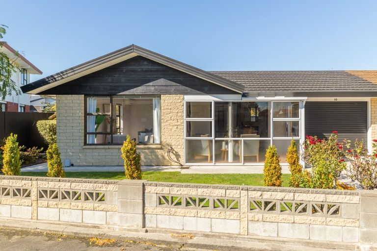 Photo of property in 2/10 Guise Lane, Hillmorton, Christchurch, 8025