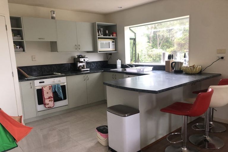 Photo of property in 2/25 Sapphire Place, Bayview, Auckland, 0629