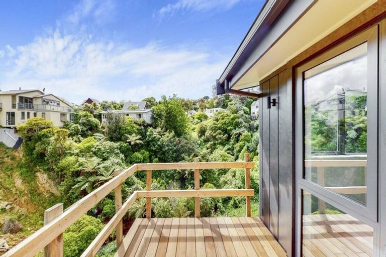 Photo of property in 13 Jacobsen Lane, Ngaio, Wellington, 6035