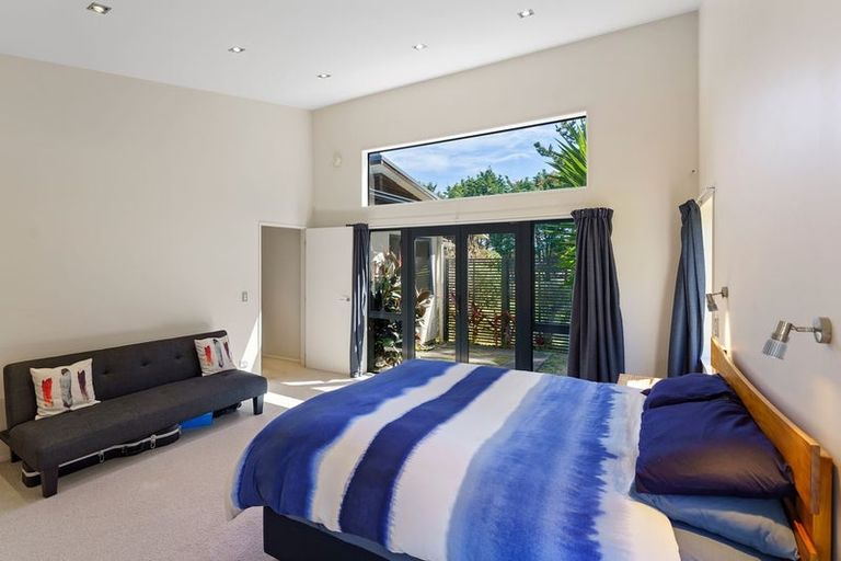 Photo of property in 24 Raukawa Road, Peka Peka, Waikanae, 5391