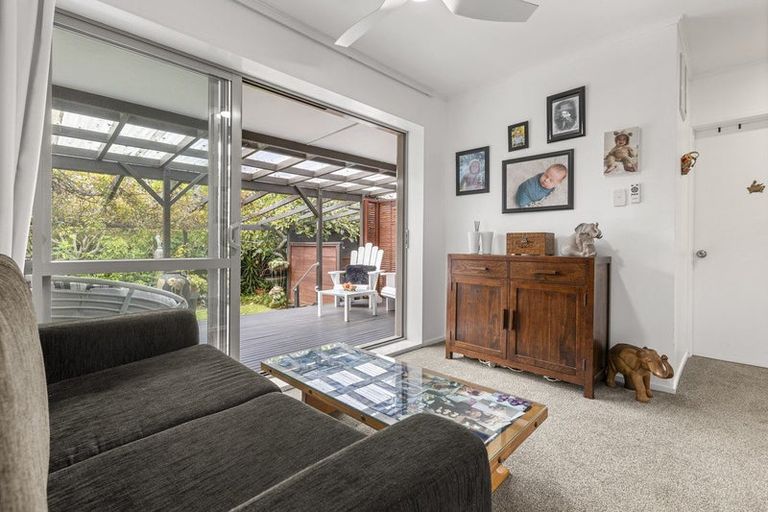 Photo of property in 5a Elizabeth Street, Orewa, 0931