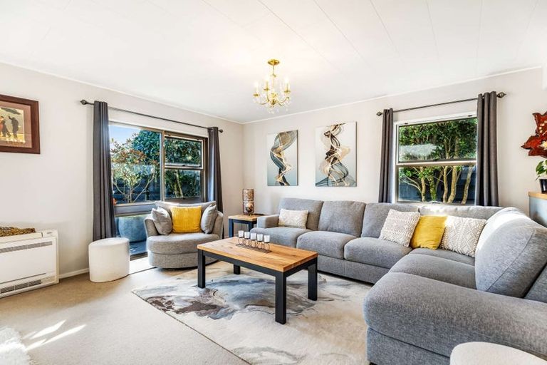 Photo of property in 6 Aintree Crescent, Awapuni, Palmerston North, 4412