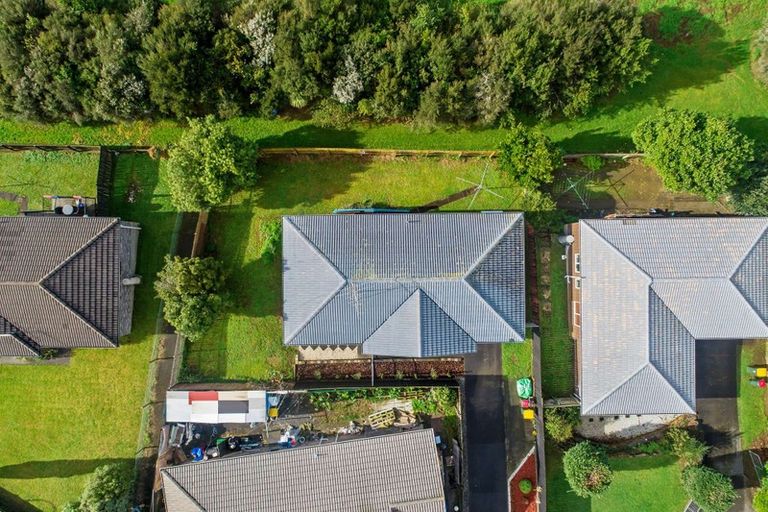 Photo of property in 2/15 Eulogy Place, Randwick Park, Auckland, 2105