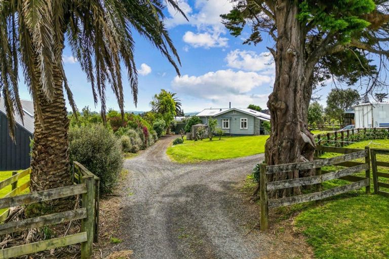 Photo of property in 42 Boyd Road, Clarks Beach, Pukekohe, 2679