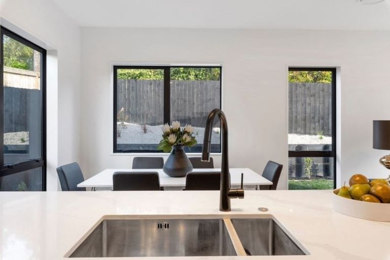 Photo of property in 31c Weatherly Road, Torbay, Auckland, 0630