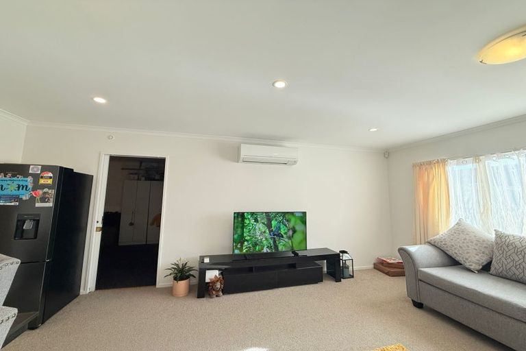 Photo of property in 3 Dunbarton Drive, Ranui, Auckland, 0612