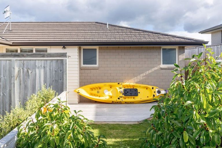 Photo of property in Waterview Estate, 79/4 Greystone Place, Omokoroa, 3114