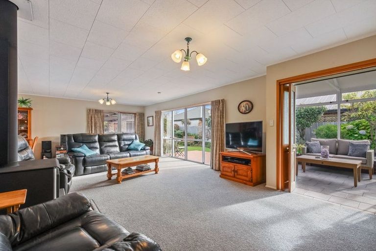 Photo of property in 16 Regent Avenue, Rangiora, 7400