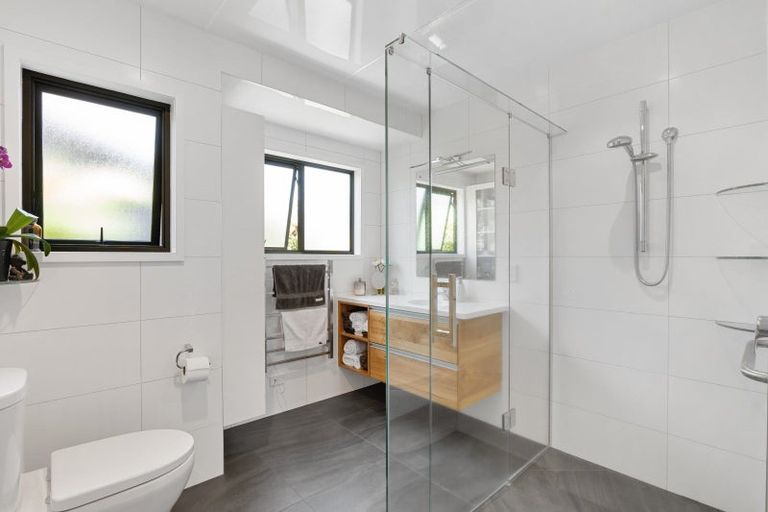 Photo of property in 90 Wirihana Road, Hawera, 4674