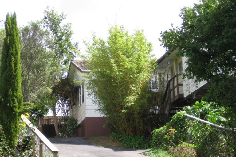 Photo of property in 1/24 Gazelle Avenue, Beach Haven, Auckland, 0626