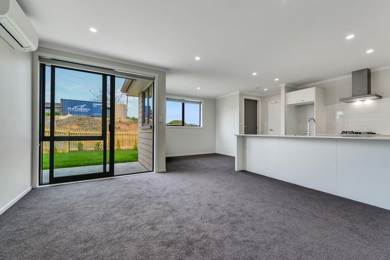 Photo of property in 75 Waruhia Crescent, Rototuna North, 3281