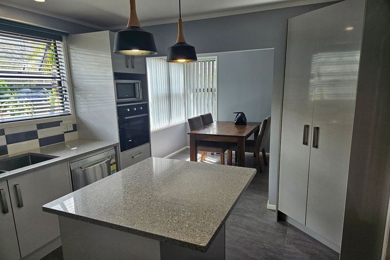 Photo of property in 43 Margaret Road, Papatoetoe, Auckland, 2025