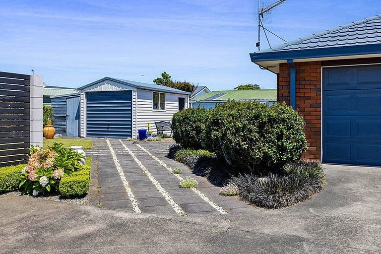 Photo of property in 36 Camberwell Road, Hawera, 4610