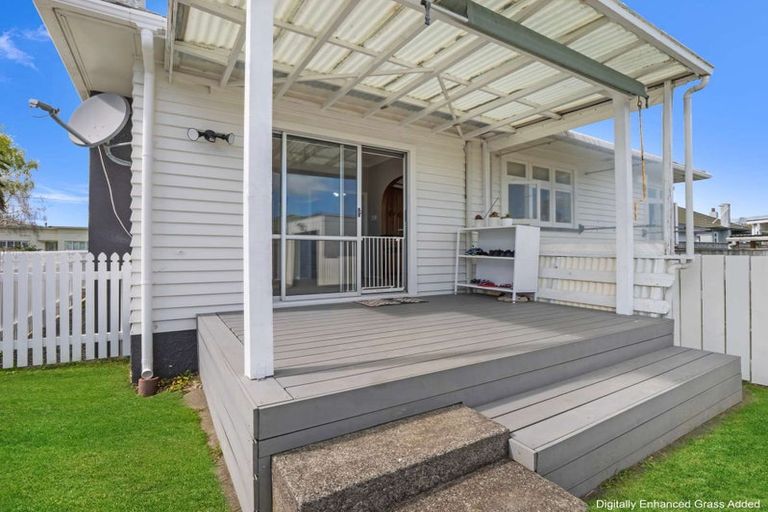 Photo of property in 25 Quinn Road, Levin, 5510