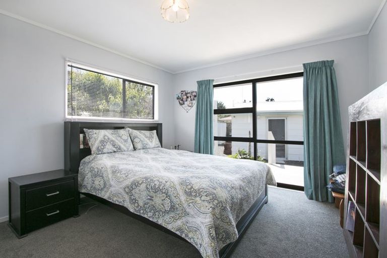 Photo of property in 130 Athenree Road, Athenree, Katikati, 3177