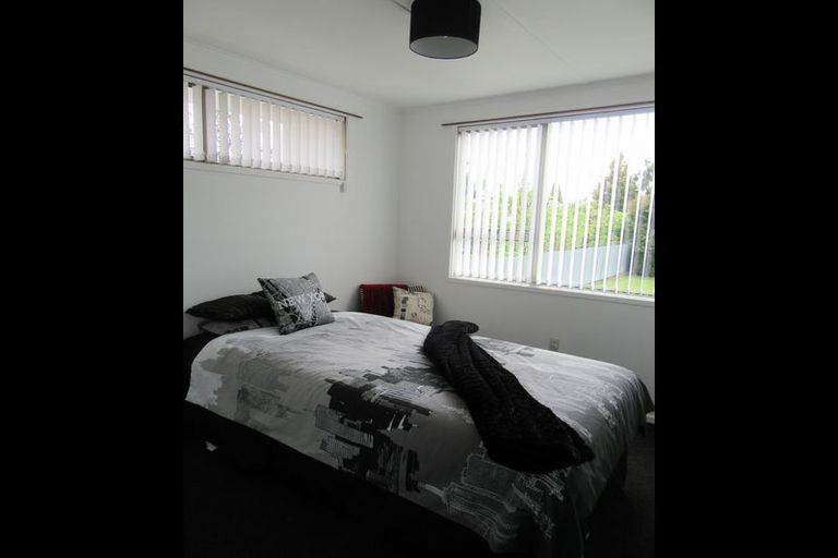 Photo of property in 4 Timaru Road, Waimate, 7924