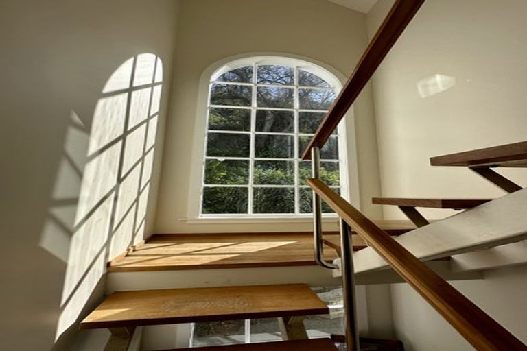 Photo of property in 163 Marine Parade, Seatoun, Wellington, 6022