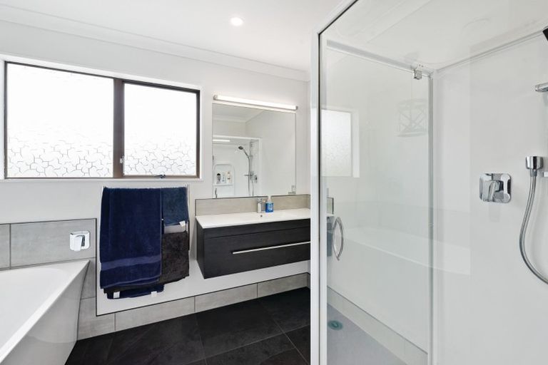 Photo of property in 10 Martin Harvey Street, Levin, 5510