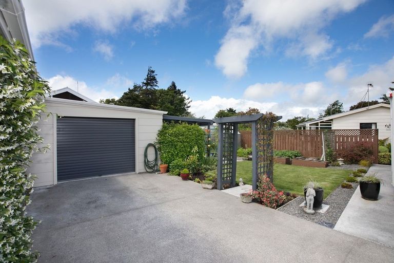 Photo of property in 5 Oxford Street, Marton, 4710