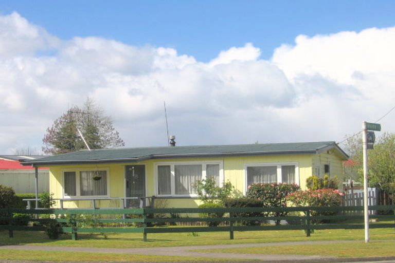 Photo of property in 52 Rangatira Drive, Mangakino, 3421