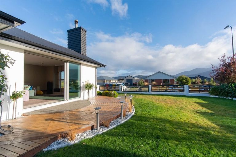 Photo of property in 16 Acheron Way, Te Anau, 9600