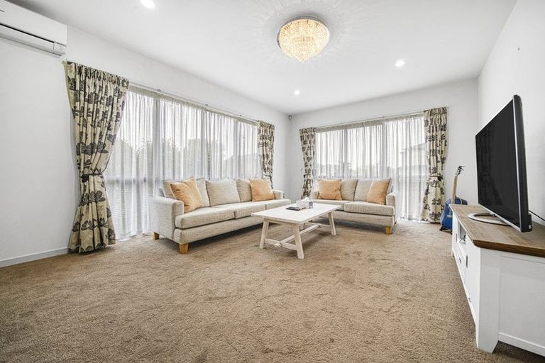 Photo of property in 8 Moville Drive, Flat Bush, Auckland, 2019