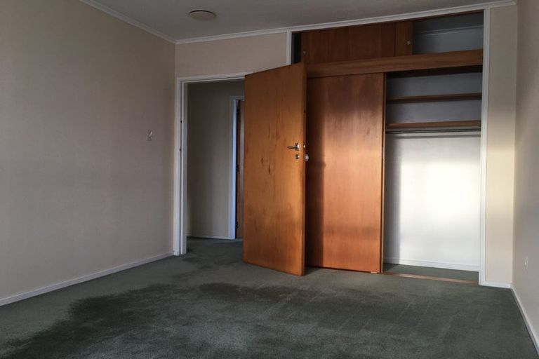 Photo of property in 122 Kings Crescent, Hutt Central, Lower Hutt, 5010