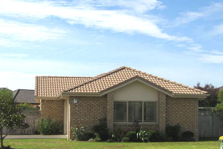 Photo of property in 9 Hillwell Drive, Henderson, Auckland, 0612