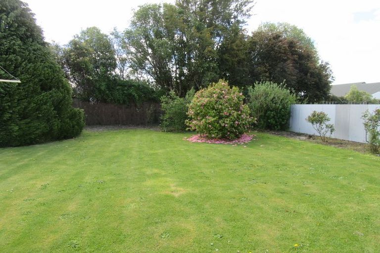Photo of property in 4 Timaru Road, Waimate, 7924