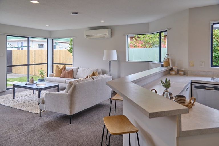 Photo of property in 22a Dunedin Street, Redwood, Christchurch, 8051