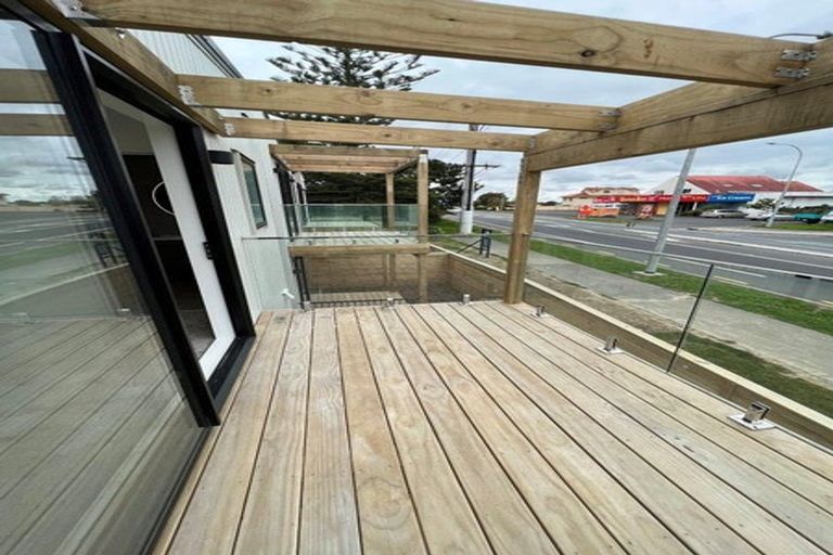 Photo of property in 1a Matakohe Road, Westgate, Auckland, 0814