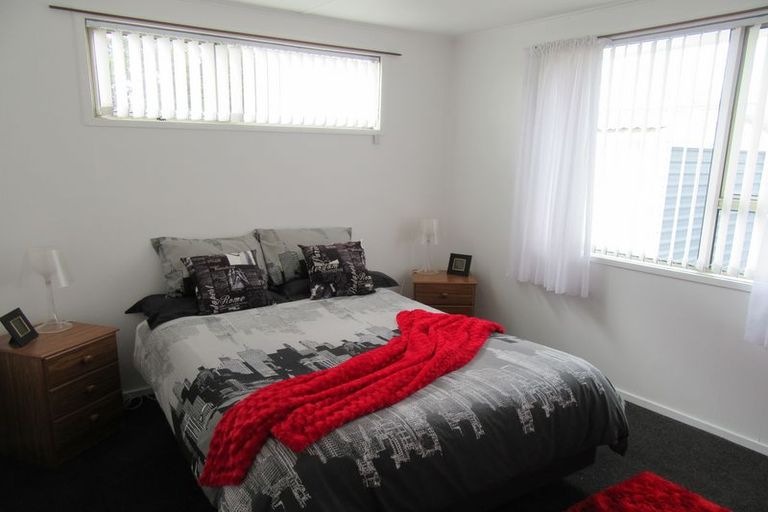 Photo of property in 4 Timaru Road, Waimate, 7924