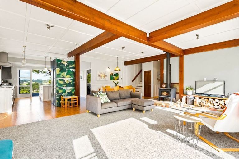 Photo of property in 71 Coulter Road, Henderson Valley, Auckland, 0614